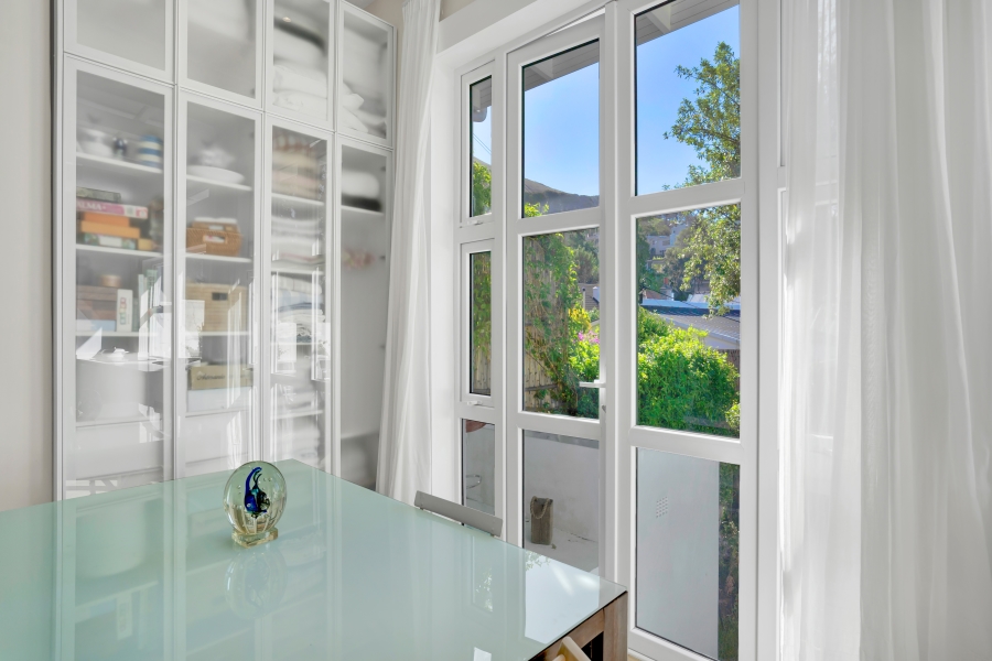 2 Bedroom Property for Sale in Oranjezicht Western Cape
